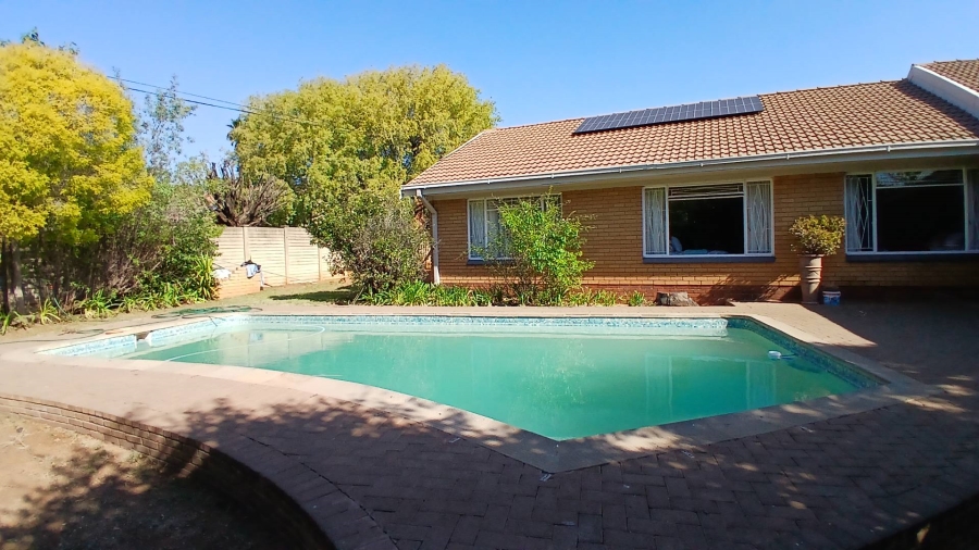 4 Bedroom Property for Sale in Pellissier Free State